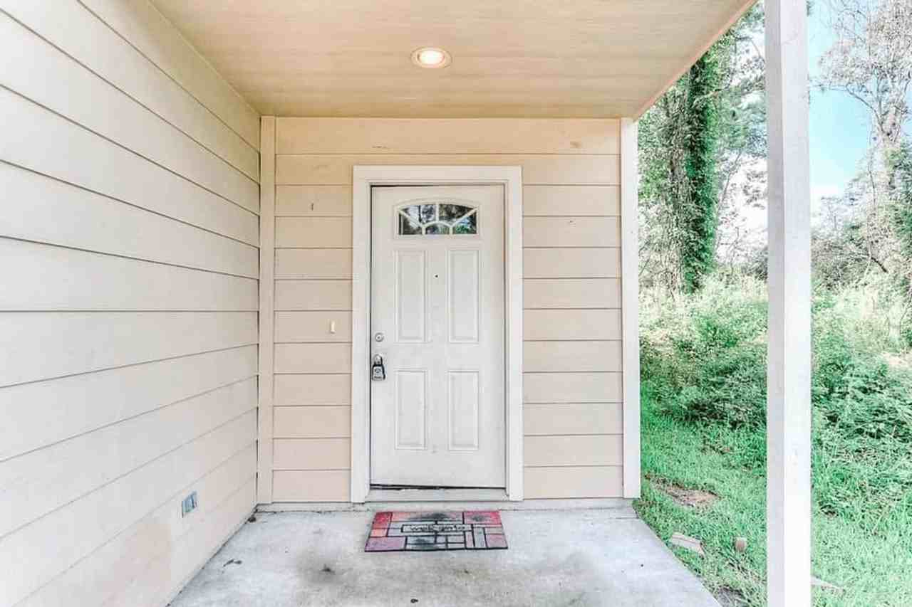 213 Foster St - Photo 5 of 16