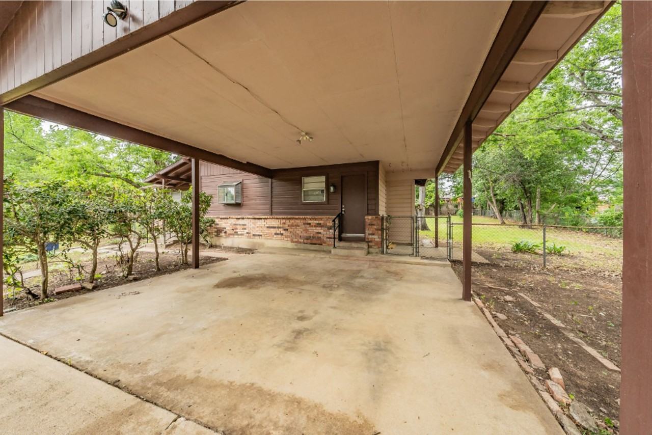 1344 Mulholland Dr - Photo 7 of 49