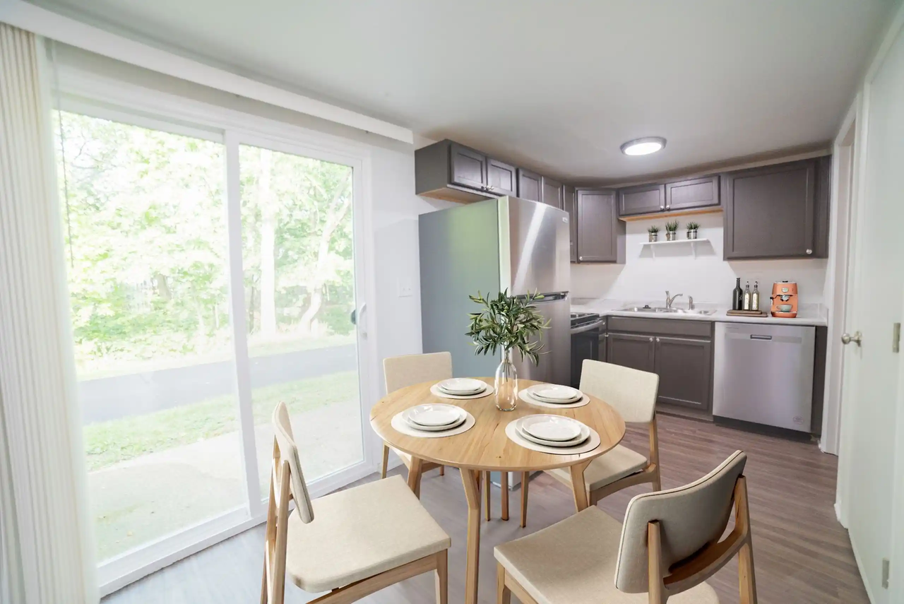 Brookville Townhomes - Photo 3 of 7