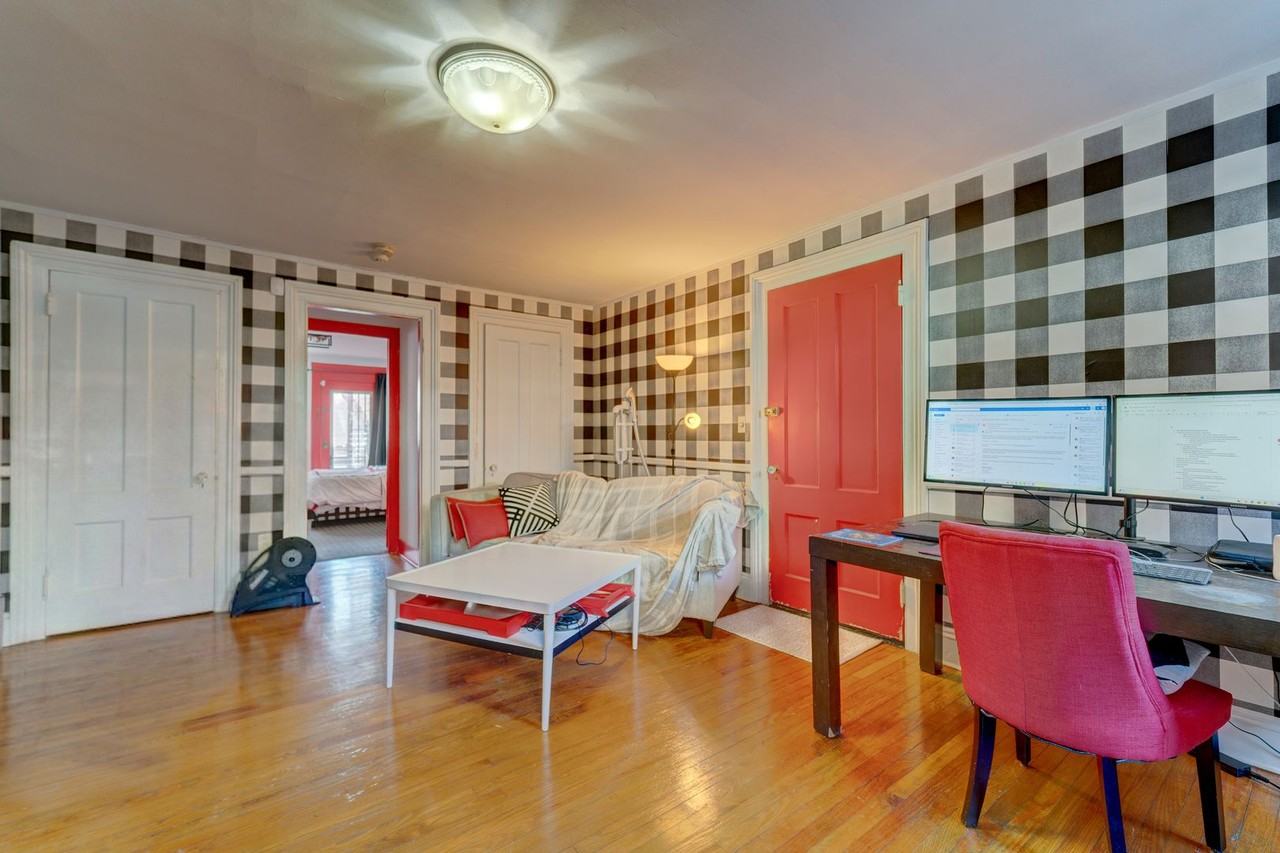 40 Trumbull St - Photo 2 of 7