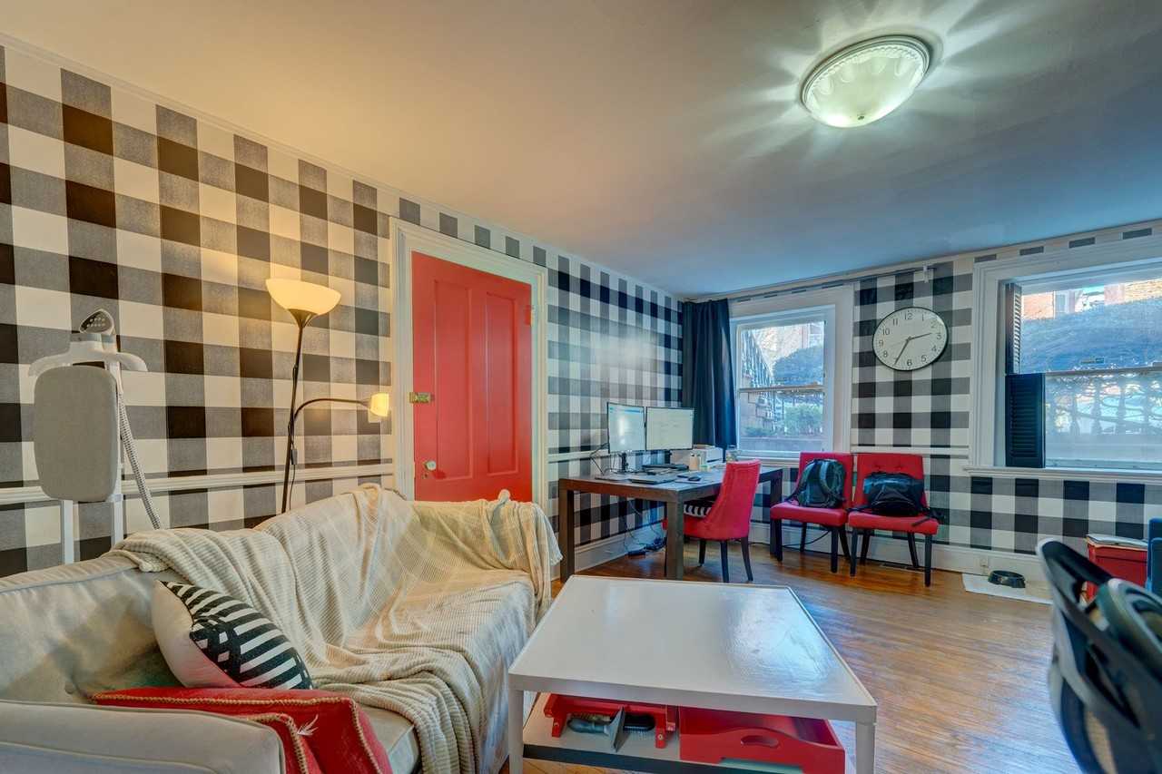 40 Trumbull St - Photo 3 of 7