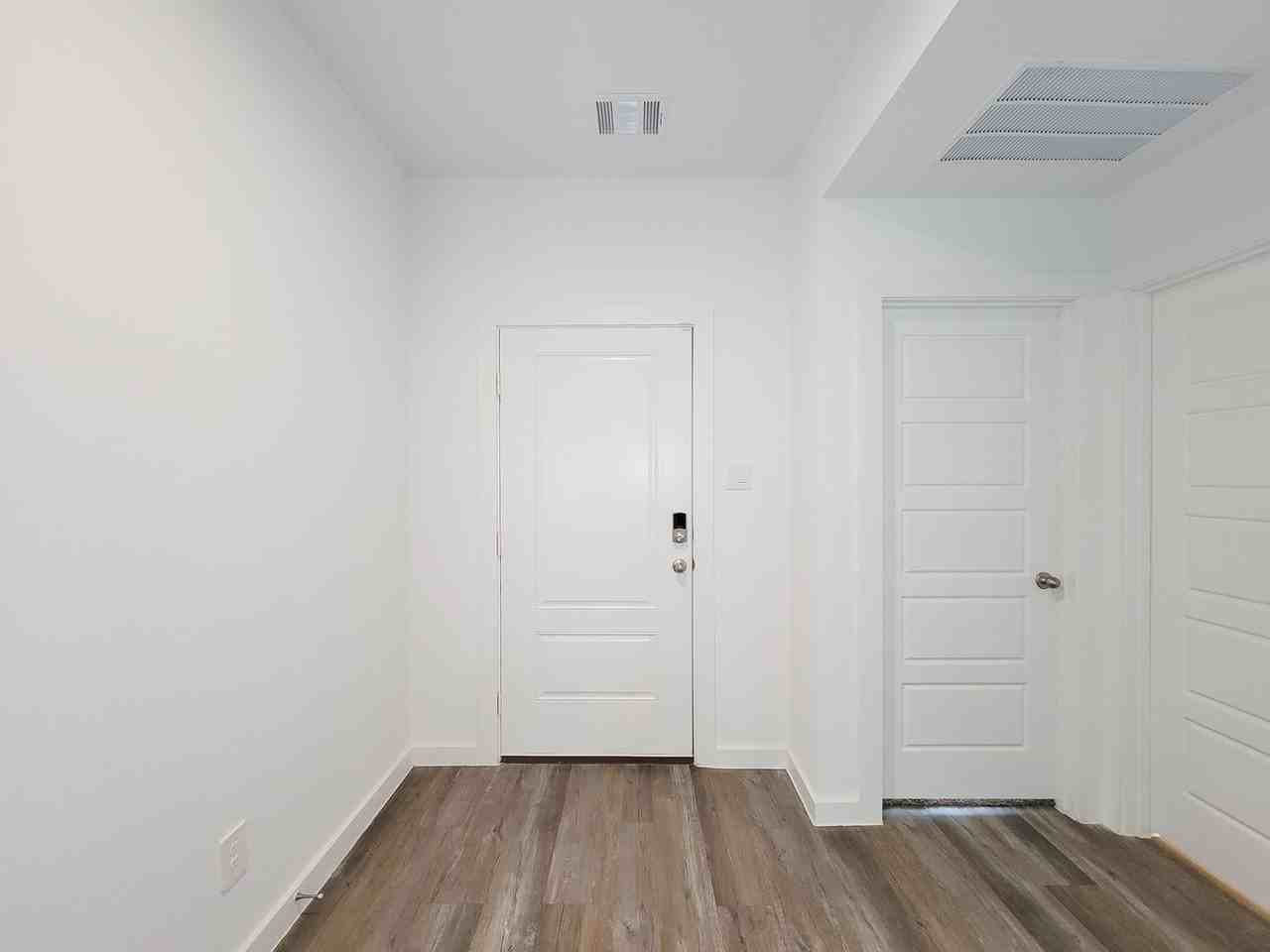 1014 Star Grass Ln - Photo 3 of 36