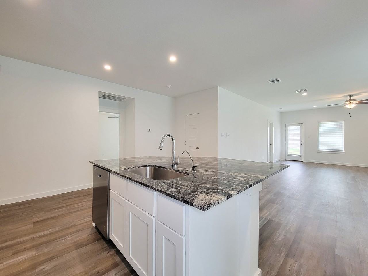 1014 Star Grass Ln - Photo 7 of 36