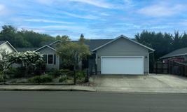 2409 Se Chinaberry Ave - Photo 1 of 1