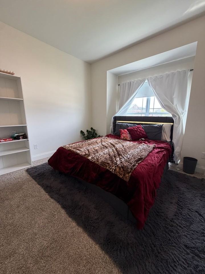 1204 Yeats Ct - Photo 4 of 37