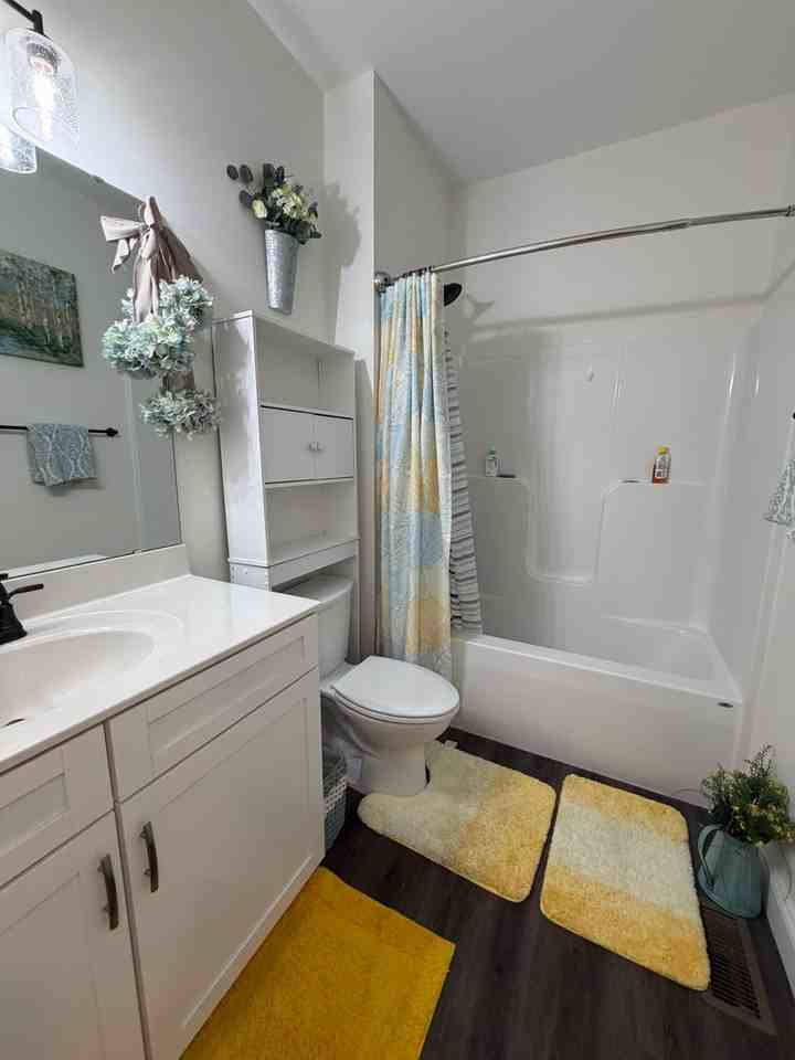 1204 Yeats Ct - Photo 6 of 37