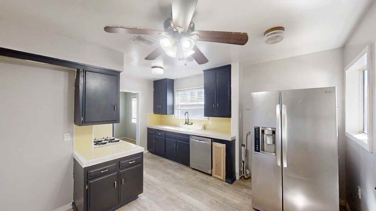 161 Fisher Ct - Photo 5 of 16