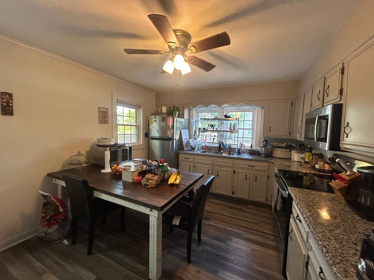 110 Martin St - Photo 5 of 20