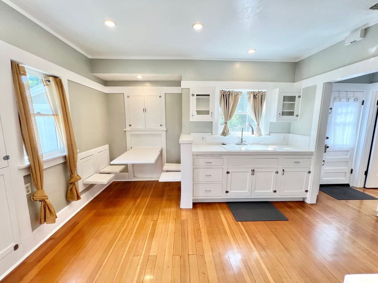 329 Granada Ave - Photo 4 of 19