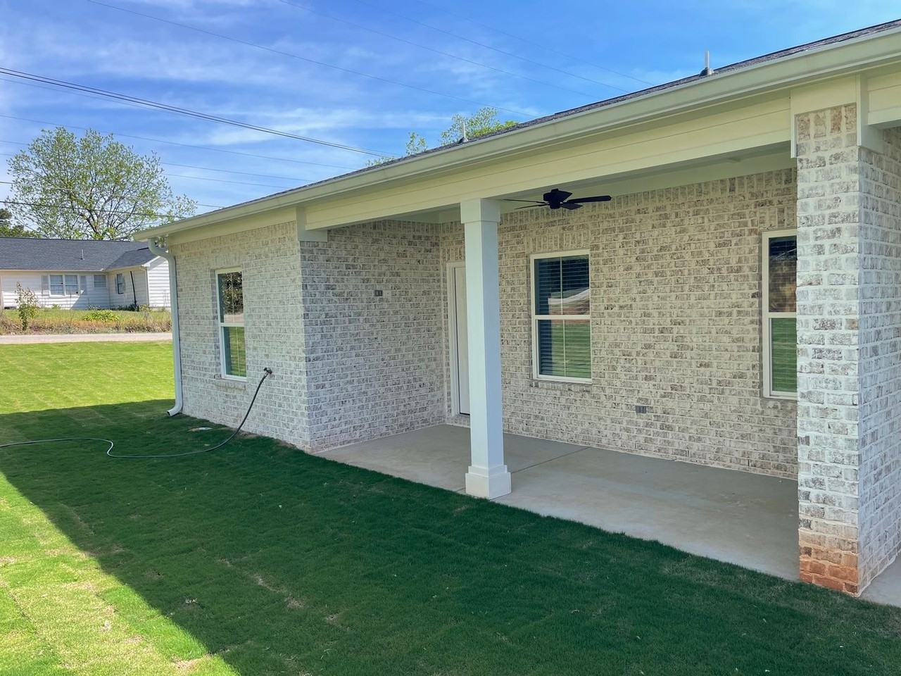 1300 Spring Dr - Photo 2 of 10