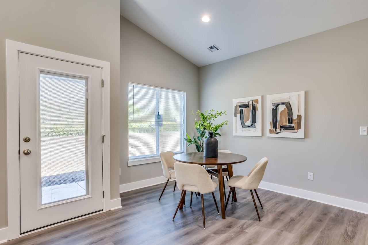 Falcon Falls Homes - Photo 5 of 26