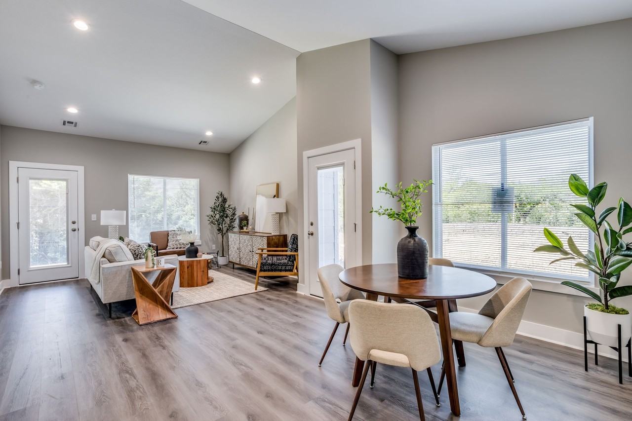 Falcon Falls Homes - Photo 6 of 26