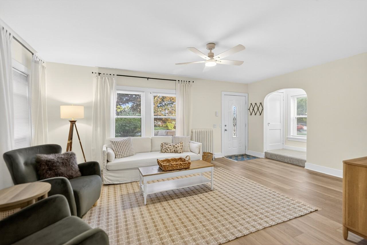 1389 Mount Pleasant Rd #1 - Photo 3 of 28