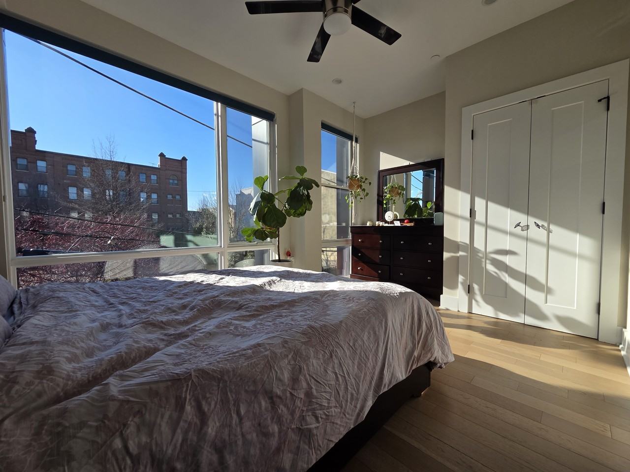 1227 N Leithgow St #1 - Photo 2 of 21