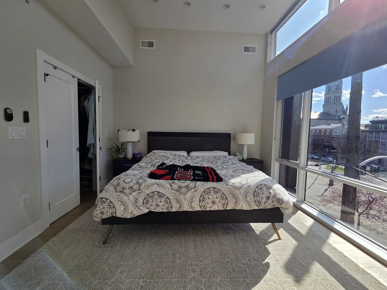 1227 N Leithgow St #1 - Photo 5 of 21