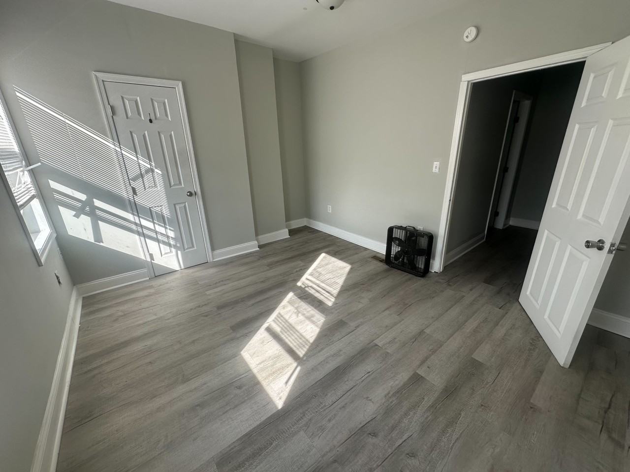 1325 N 49th St #2 - Photo 4 of 7