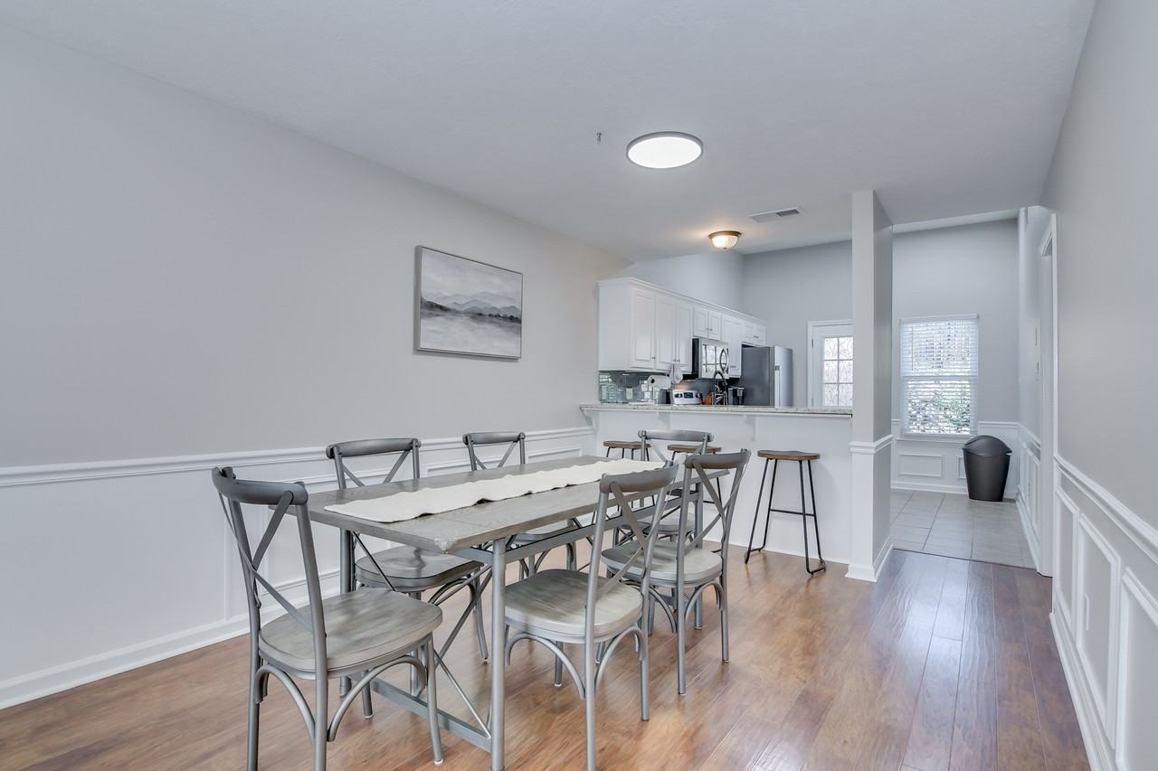 2003 Helmsdale Ln #1 - Photo 4 of 20