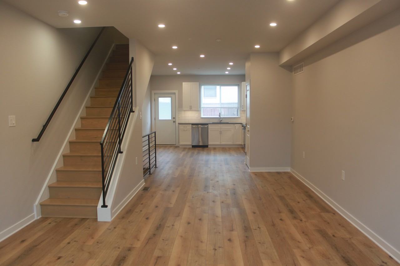 407 N Budd St #1 - Photo 3 of 31