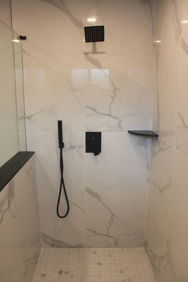 407 N Budd St #1 - Photo 5 of 31