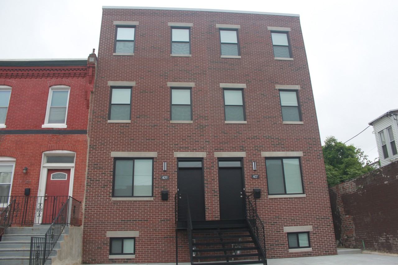 407 N Budd St #1 - Photo 6 of 31