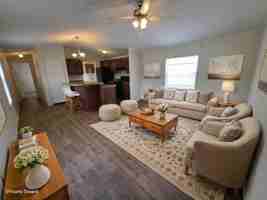 featured image of 1309 W Plum St #73