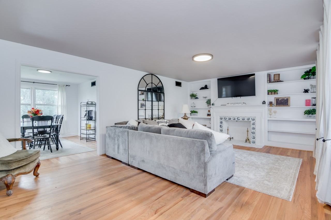 822 W Woodlawn Ave #1 - Photo 5 of 28