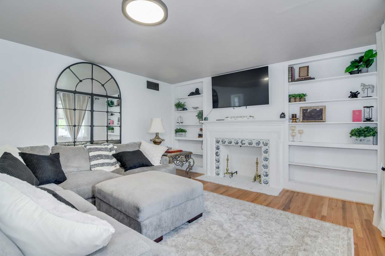 822 W Woodlawn Ave #1 - Photo 6 of 28