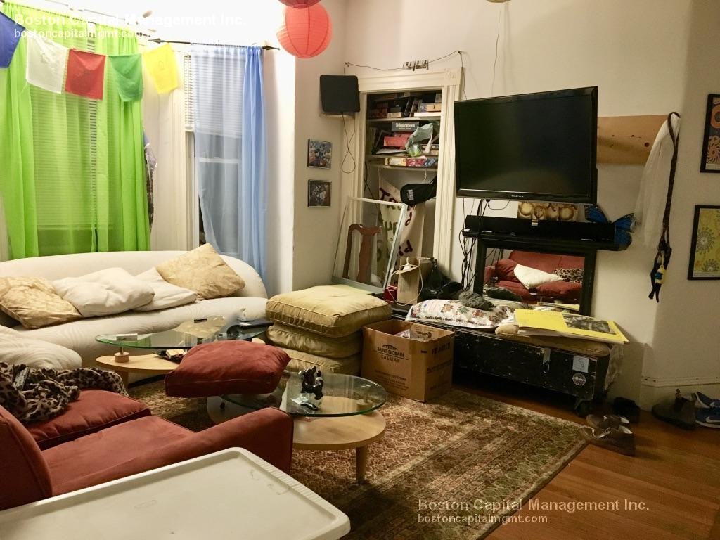 7 Quincy St #2 - Photo 5 of 11