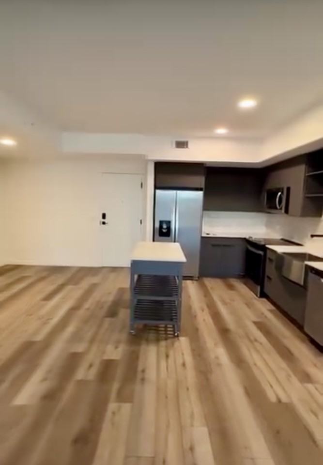 1101 E Harrison St #2 - Photo 3 of 16