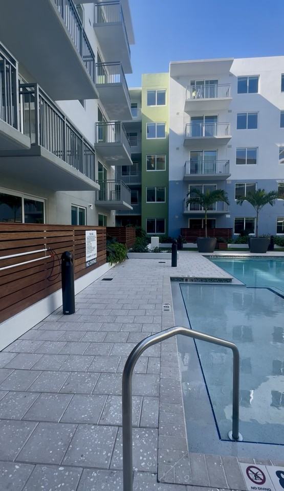 1101 E Harrison St #2 - Photo 4 of 16