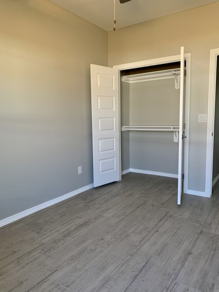 5001 N Dahlia St #3 - Photo 6 of 12