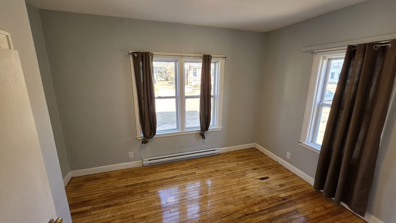 56 Fleet St #2 - Photo 2 of 4