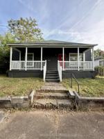 featured image of 204 5th Way #1