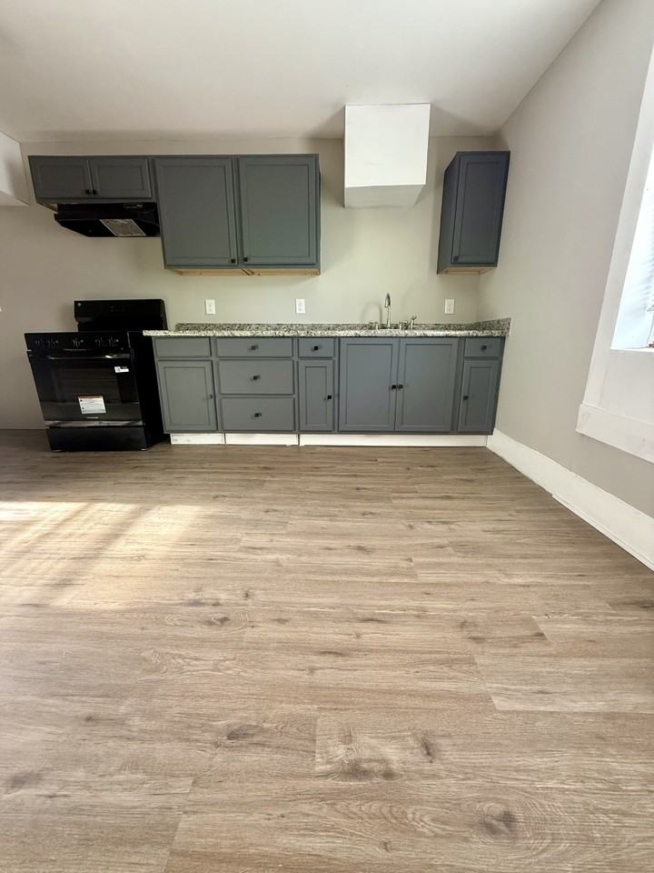 204 5th Way #1 - Photo 2 of 7