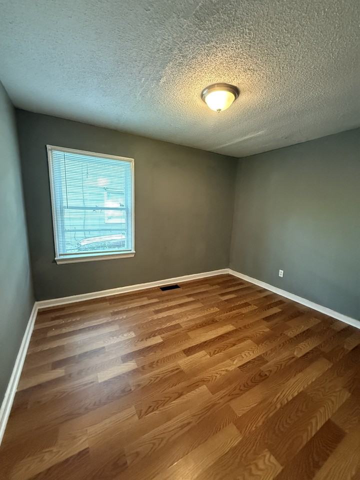 63 Wilkes Cir #1 - Photo 5 of 11
