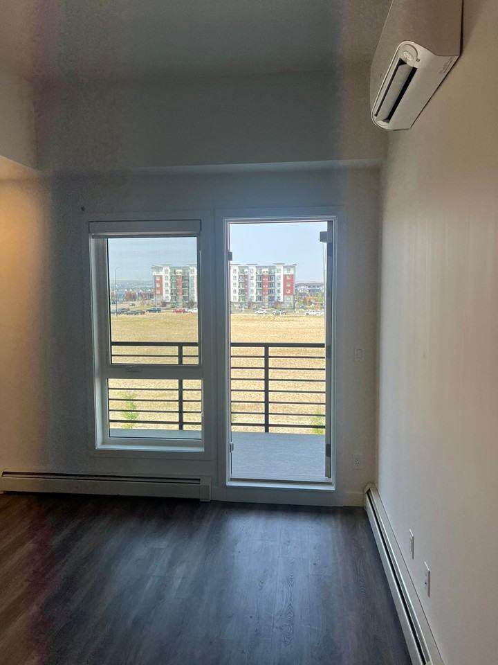 2411, 350 Livingston Common NE - 1 #1 - Photo 6 of 17