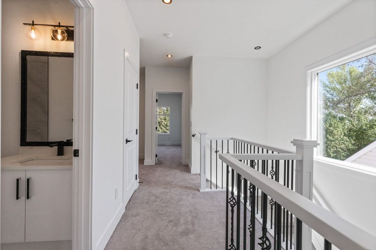 7906 75 St Nw #1 - Photo 2 of 27