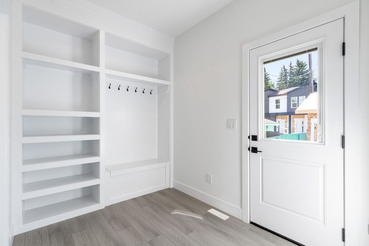 7906 75 St Nw #1 - Photo 5 of 27