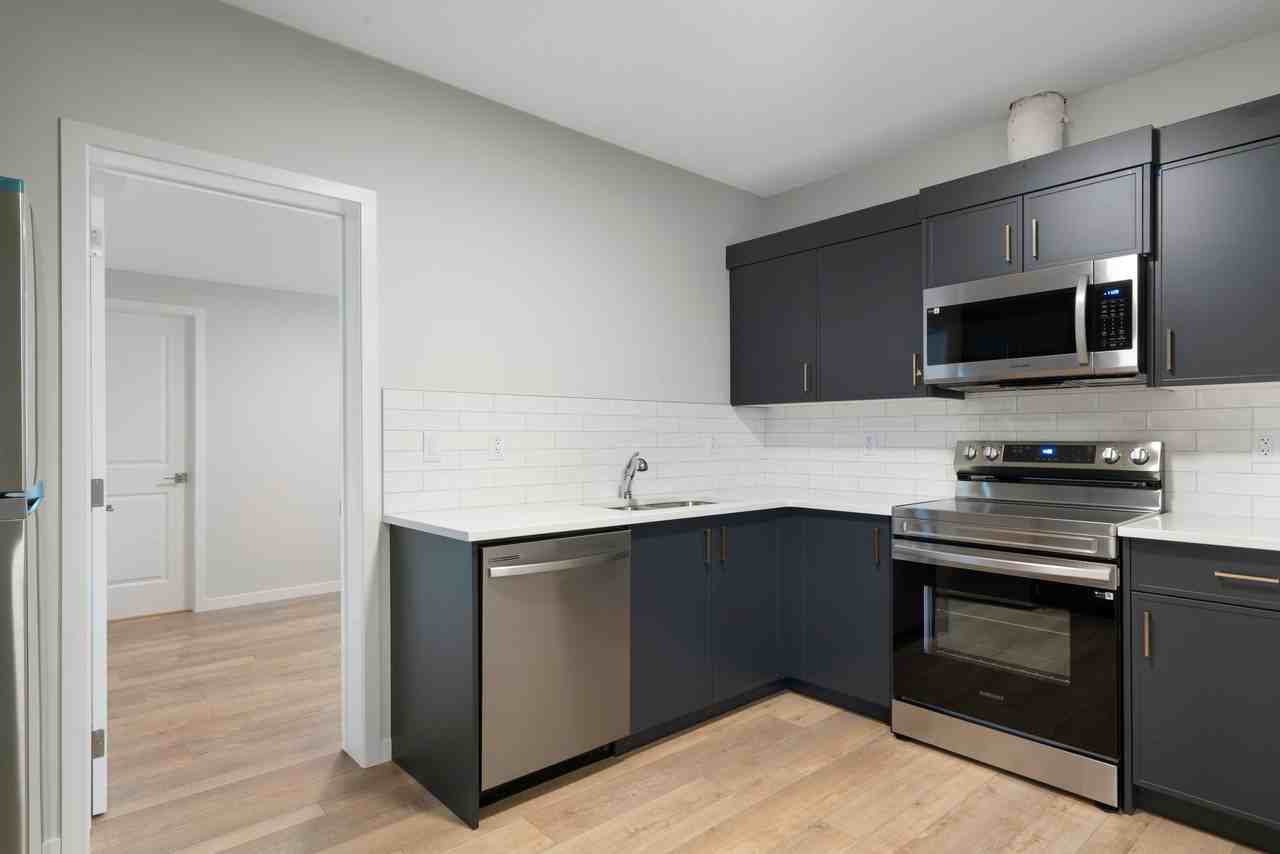 31B Royston Way Nw #B - Photo 3 of 20