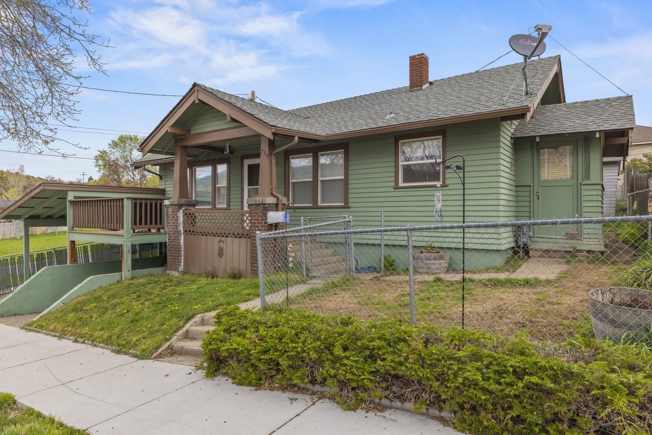 735 N 2nd St #1 - Photo 2 of 50