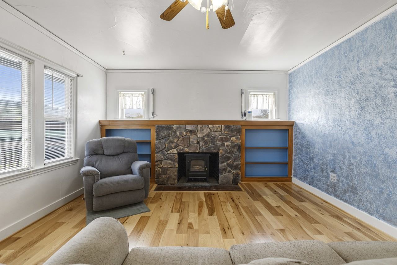 735 N 2nd St #1 - Photo 5 of 50