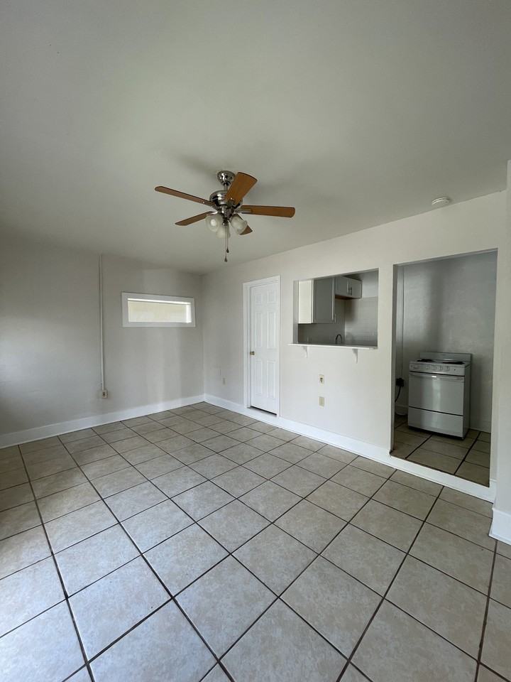 4320 Baronne St #4320 - Photo 5 of 9
