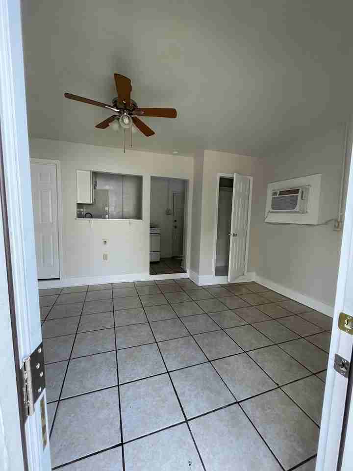 4320 Baronne St #4320 - Photo 6 of 9