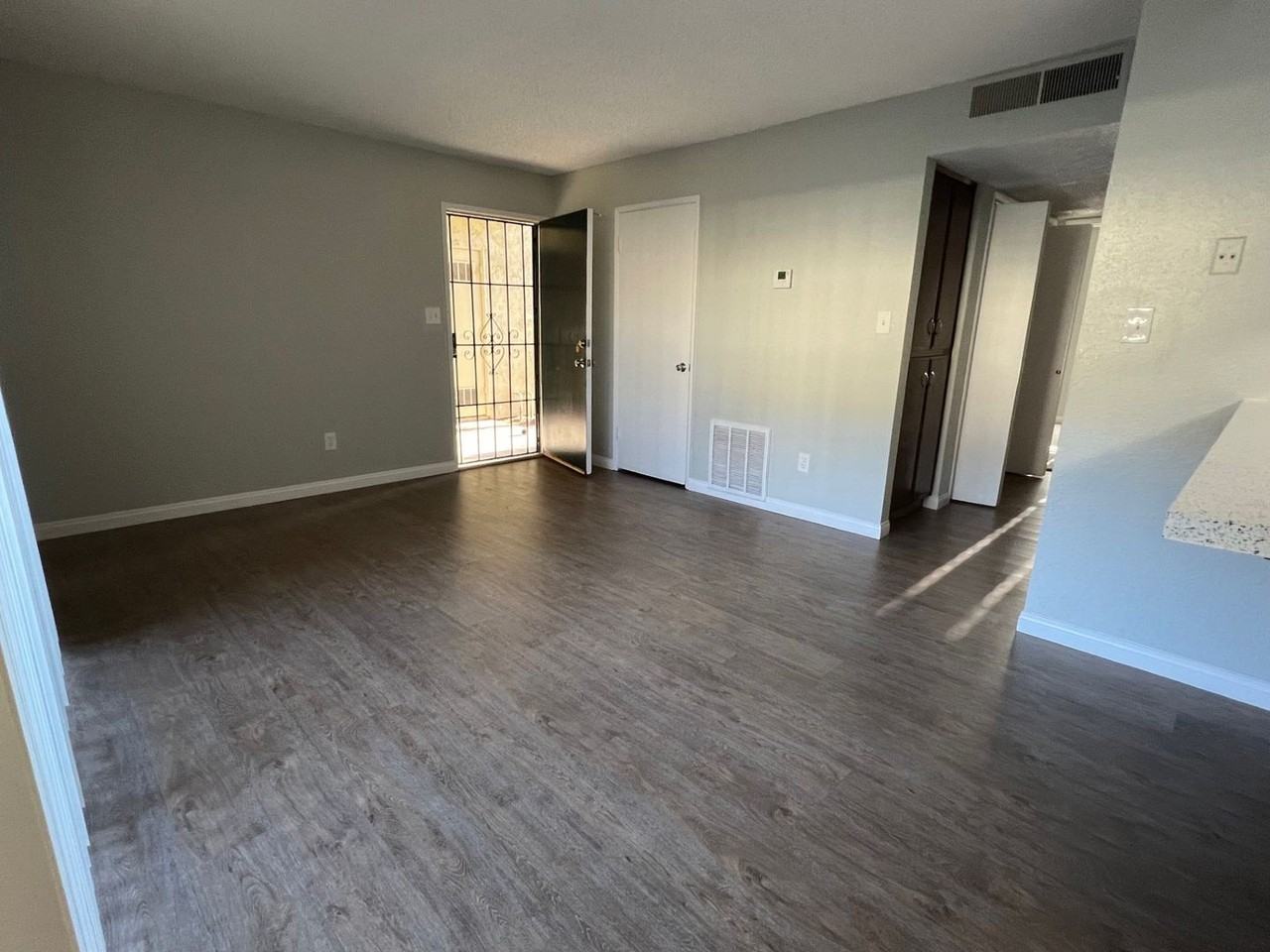 Raintree Garden Apartments - Photo 2 of 31