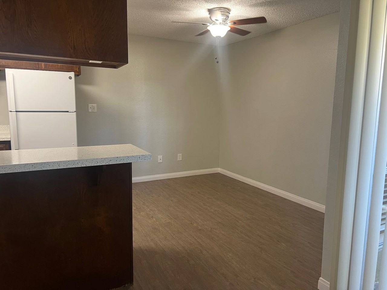 Raintree Garden Apartments - Photo 3 of 31