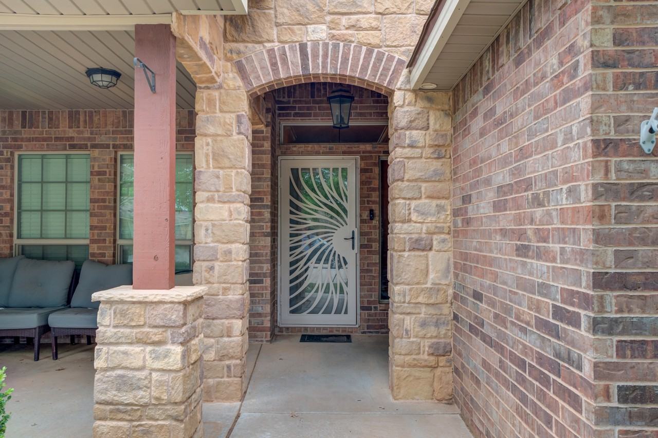 6905 91st St #1 - Photo 4 of 47