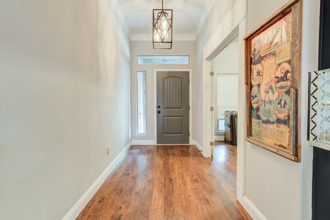 6905 91st St #1 - Photo 7 of 47