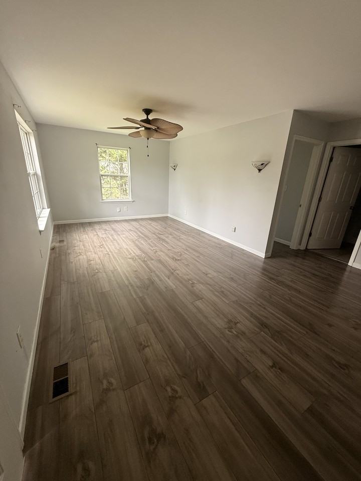 1405 Lee St Se #1 - Photo 2 of 8