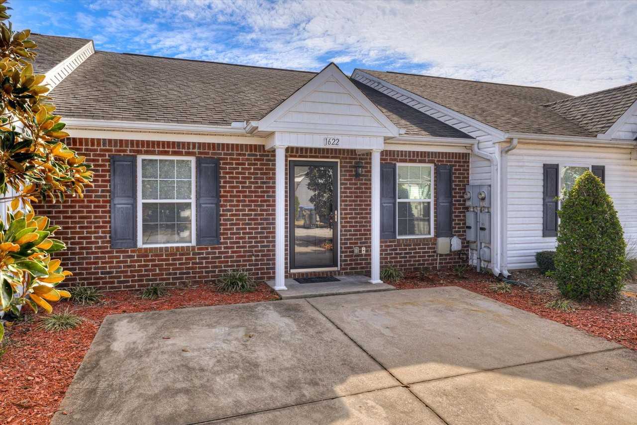 1622 Emma St #1 - Photo 4 of 36