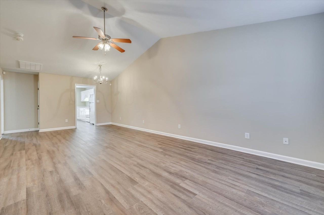 1622 Emma St #1 - Photo 7 of 36